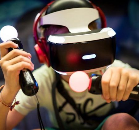 TRẢI NGHIỆM GAME THỰC TẾ ẢO NGAY TRONG KHÔNG GIAN THẬT